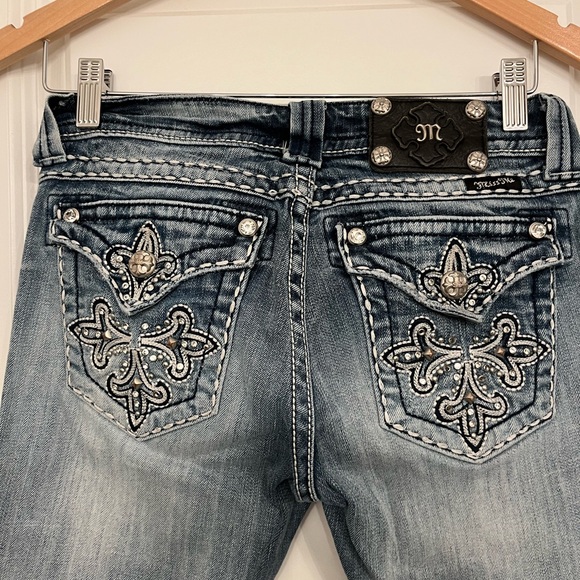 Buckle Miss Me Jeans - Picture 2 of 3